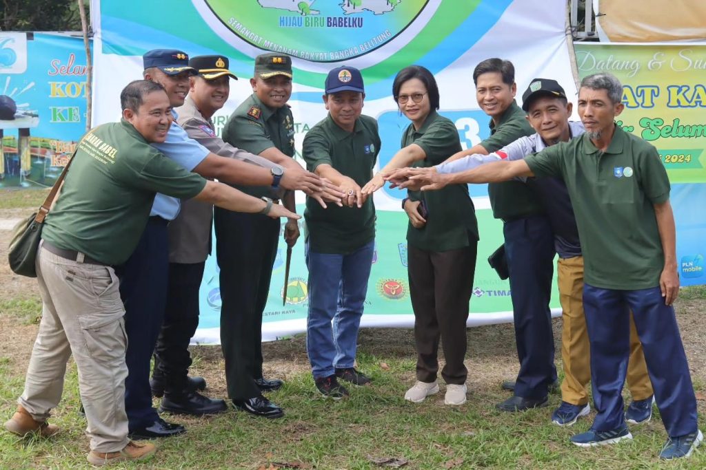 Dandim 0414/Belitung Hadiri Penanaman Pohon Serentak Sebangka Belitung dalam Program Semarak Babel Di Desa Air Selumar